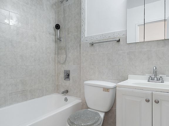 5th image of 10117 Avenue J Floor 2