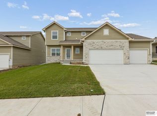 21433 Y St, Elkhorn, NE 68022