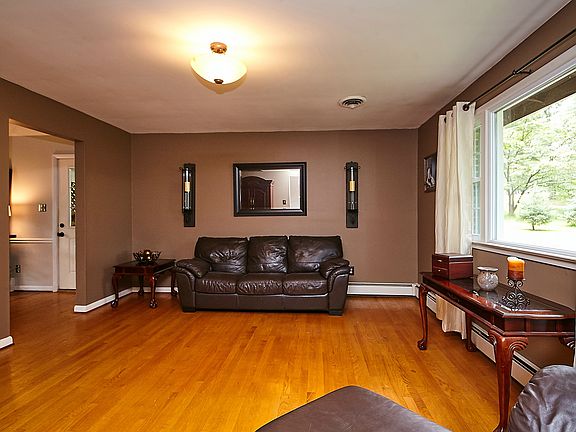 4th image of 4407 Shari Ct