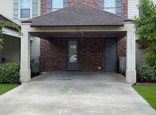 115 Crystal Bay Ct, Lafayette, LA 70506