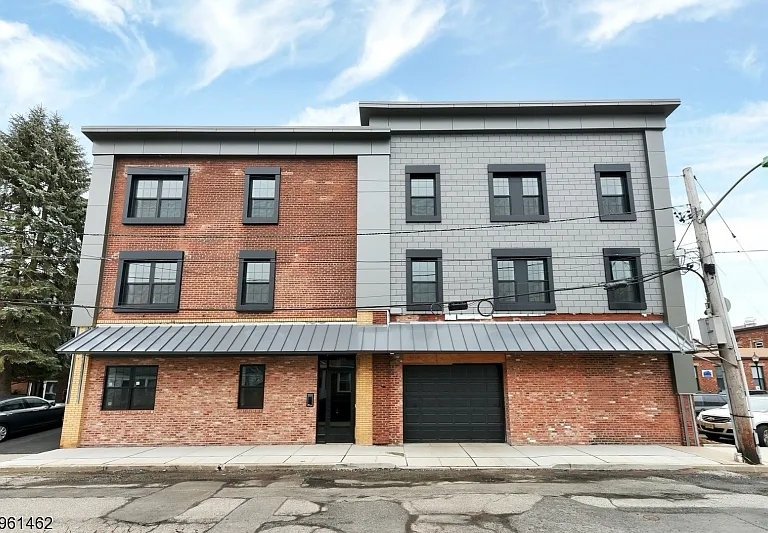 8 Personette St #3-6 — Photo 1
