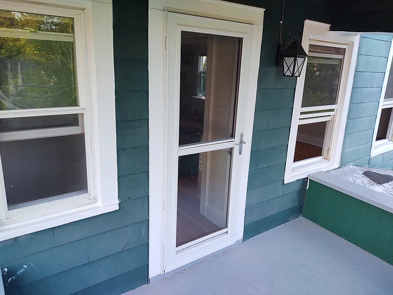 224 S Allen St — Photo 12