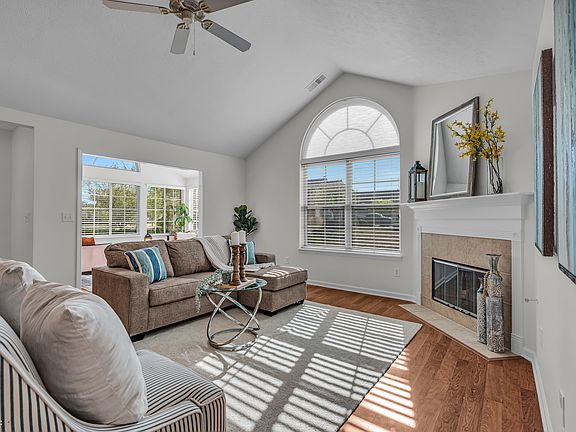 5th image of 17081 Silver Vista Ln