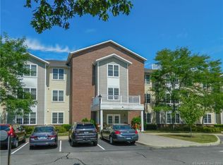 2590 Gold Star Hwy APT 205, Groton, CT 06355