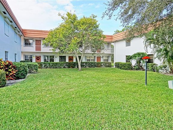 2nd image of 2600 SE Ocean Blvd Unit Un Ii 10