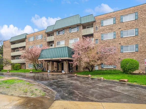 675 Grove Dr APT 204, Elk Grove Village, IL 60007