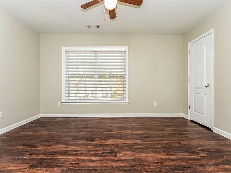2808 Harcourt Dr — Photo 14