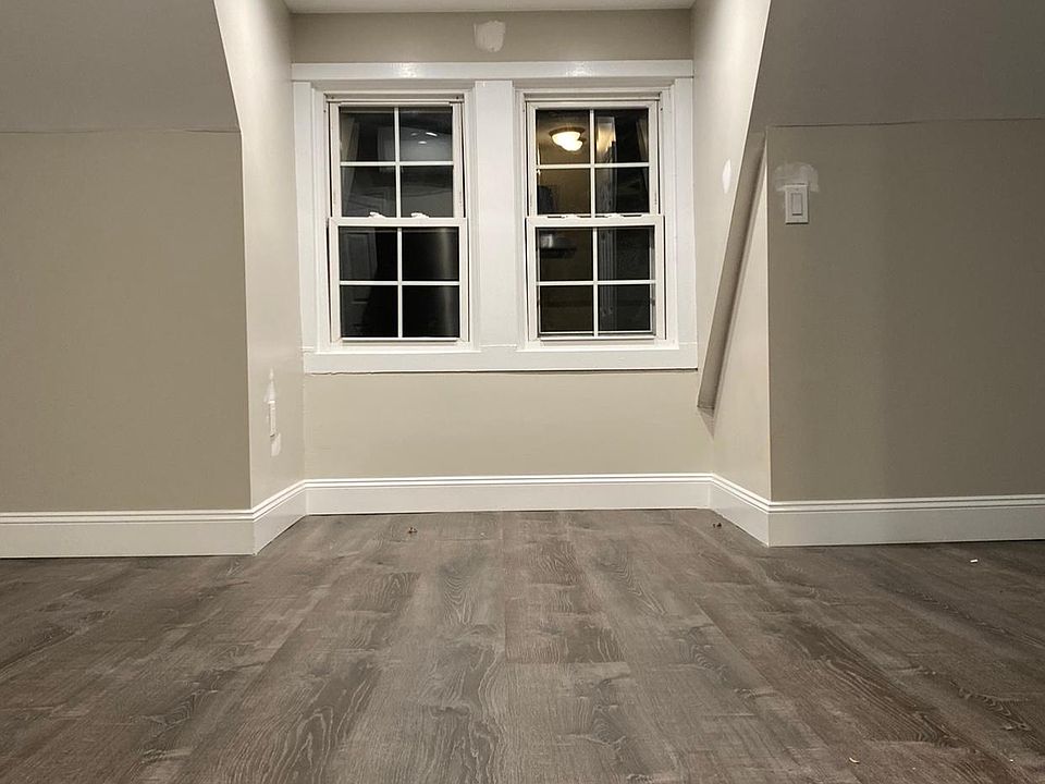 1st image of 1952 Commerce St #3