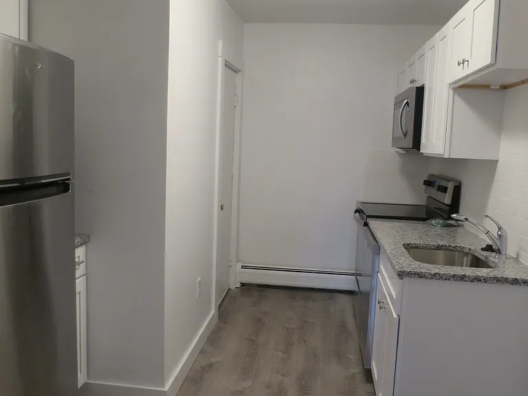 205 Highland Ave #4 — Photo 7