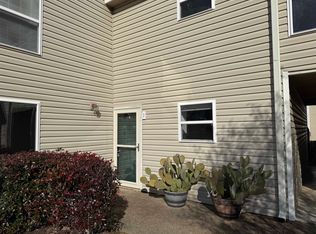 6767 Meadow Oak Pl #1, Memphis, TN 38120