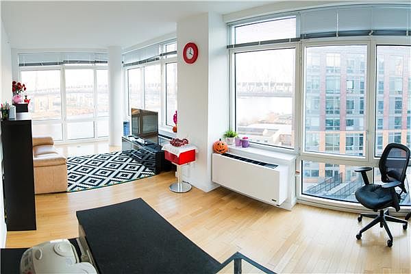 1st image of 415 Main St APT Ph1c