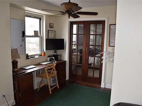 5th image of 33 Barker Ave APT 4K