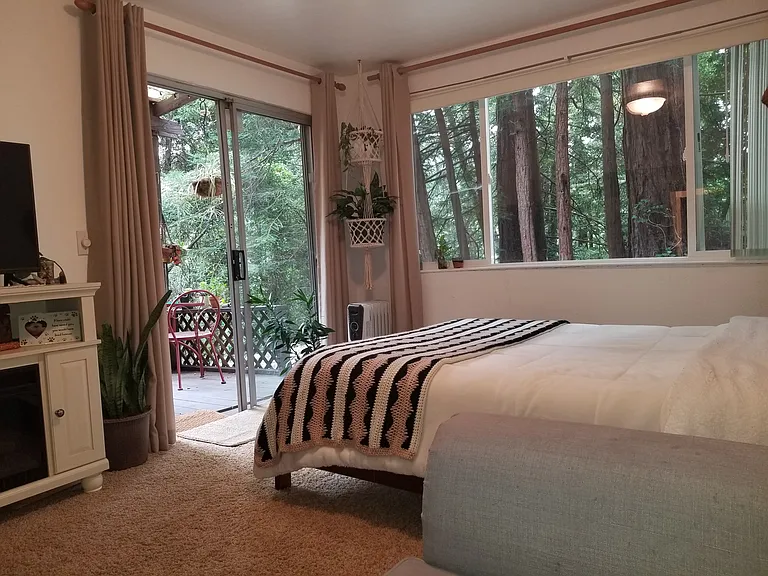 Fern Ave — Photo 5