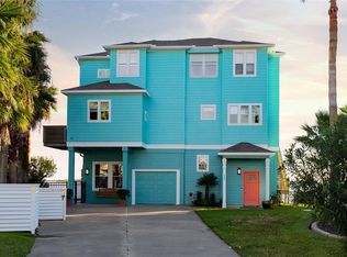 103 Isles End Rd, Tiki Island, TX 77554