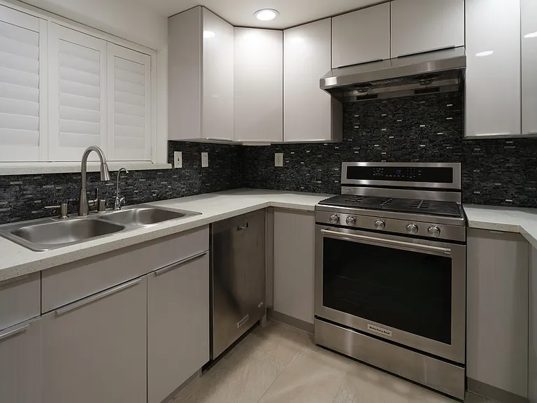 200 N 5th St #108 — Photo 27