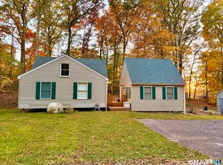 26 Ledge Rd, Lebanon, CT 06249