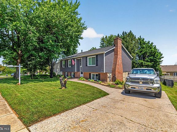 2nd image of 918 Wampler Ln