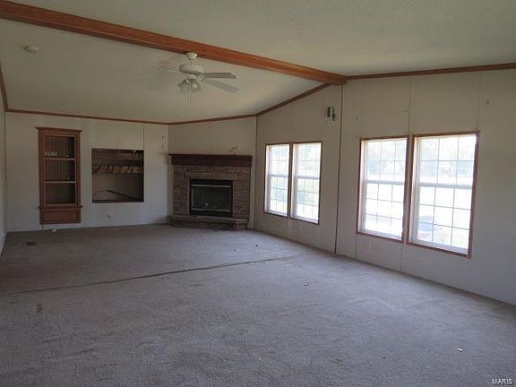 5th image of 275 N Aspen Dr