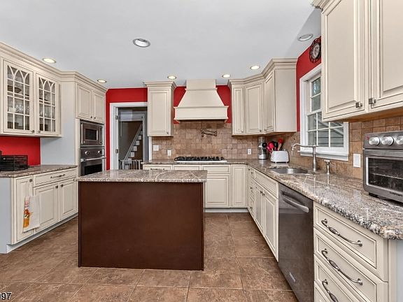 5th image of 5 Campbells Brook Rd