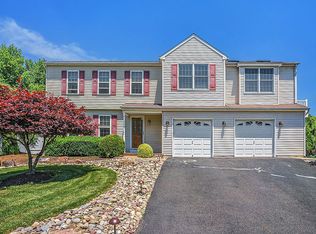 2385 Tabatha Dr, Warrington, PA 18976