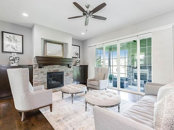 5th image of 4109 NE Edmonson Cir