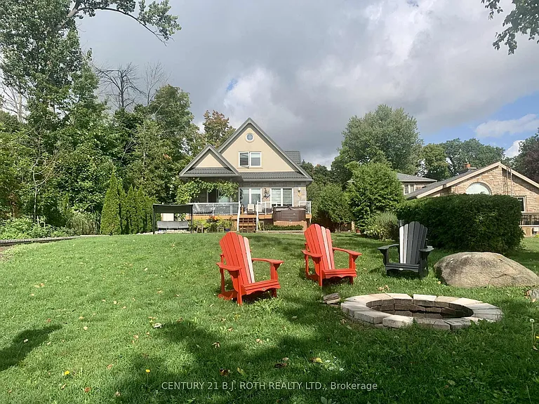 9 Greenwood Forest Rd — Photo 13