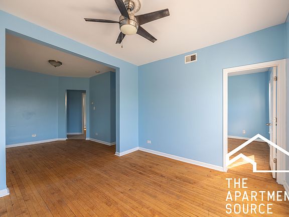 4th image of 4058 W Congress Pkwy #2S