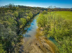 3rd image of Stoneriver Ln