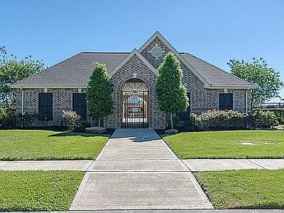 4th image of 19607 Mackinaw Isle Ct
