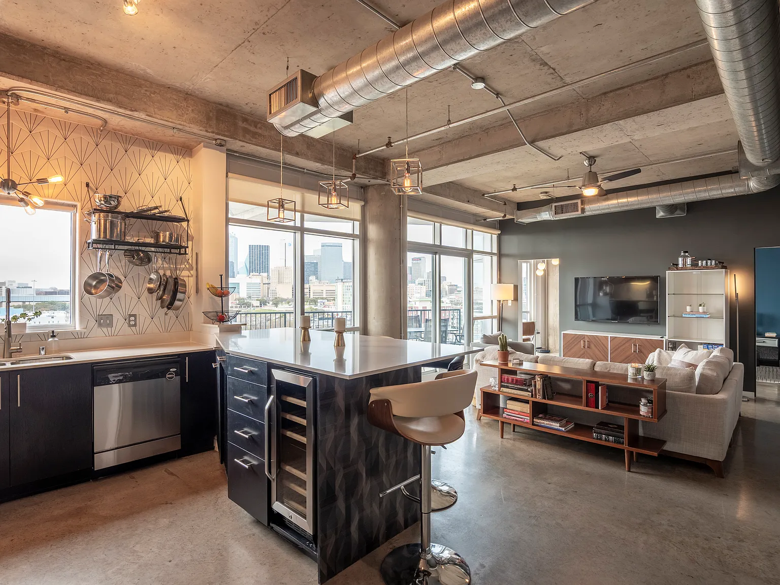 2 bed, 1155 sqft, $2,700 — Photo 3