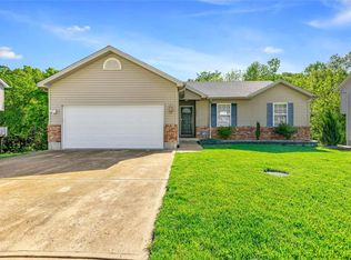 3844 Country Club Dr, Imperial, MO 63052
