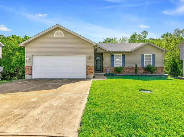 3844 Country Club Dr, Imperial, MO 63052