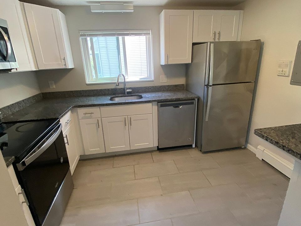 1st image of 7-9 Holmes St #2CVR