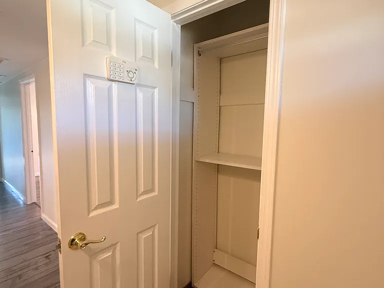 937 Trifone Dr — Photo 2