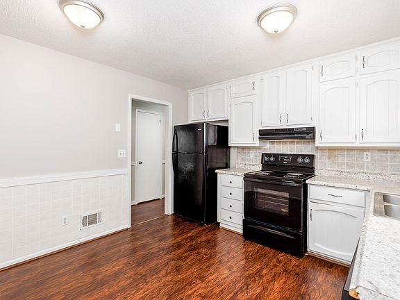 5th image of 1708 English Knoll Ln