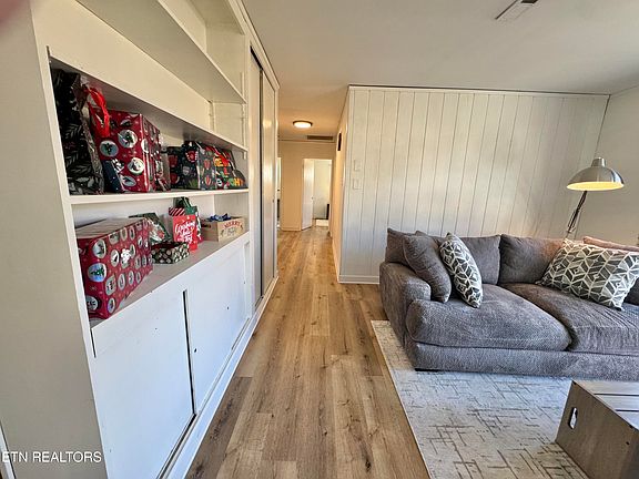 5th image of 4511 Fawnie Ln