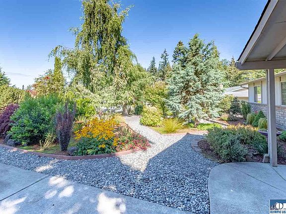 3rd image of 3767 Canyon Cir