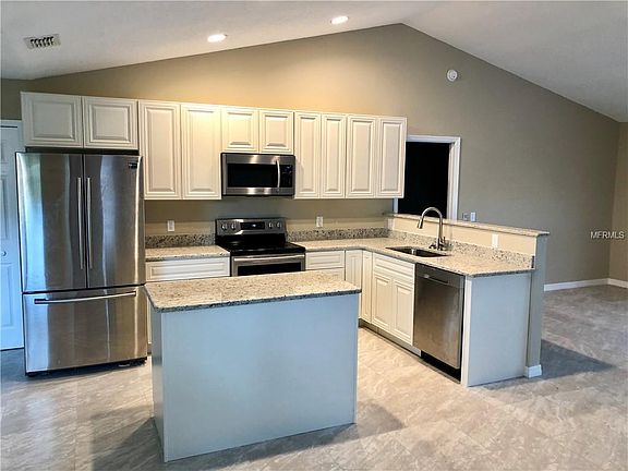 4th image of 369 Chelmsford Ct