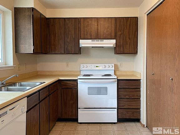 5th image of 1259 Redwood Cir APT 1