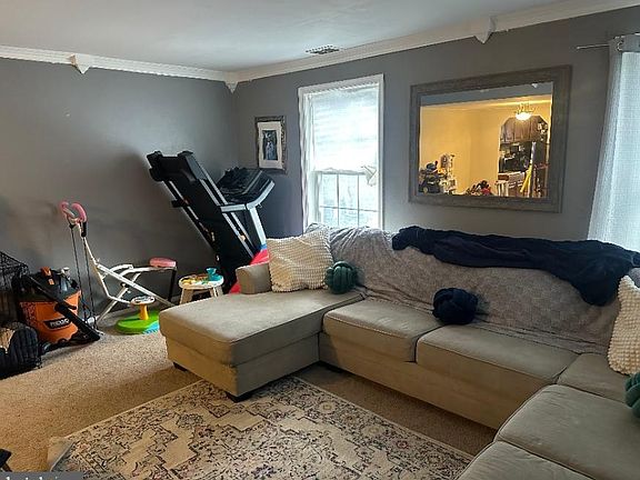3rd image of 7201 Cross St
