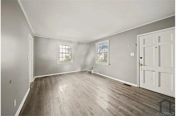 Building Photo - 1107 E 16th St