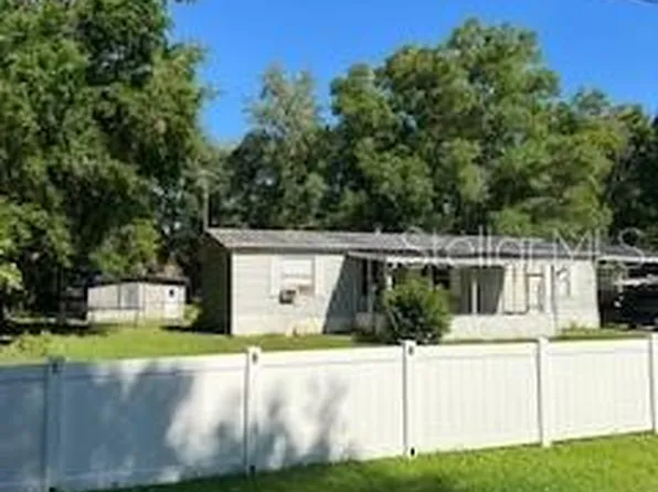 6304 Mangrove Dr, Zephyrhills, FL 33544