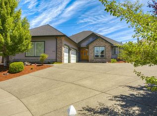 3359 Bennett Ln, Grants Pass, OR 97527