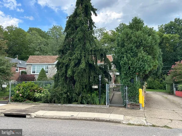 8519 Benton Ave, Philadelphia, PA 19152