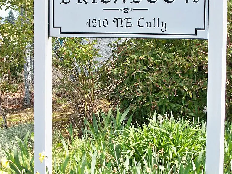The Brigadoon 4210 NE Cully Blvd — Photo 18