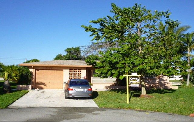 1st image of 5805 NW 69th Ave