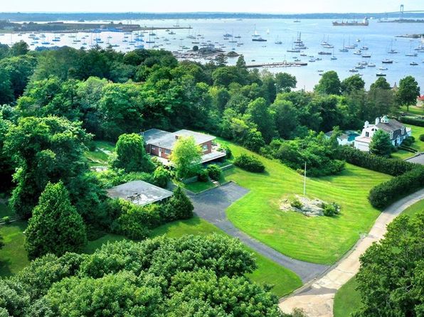 3 Harbor View Dr, Newport, RI 02840