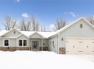 750 Red Fox Cir, Ontario, NY 14519