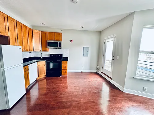 1613 Frankford Ave Photo 1