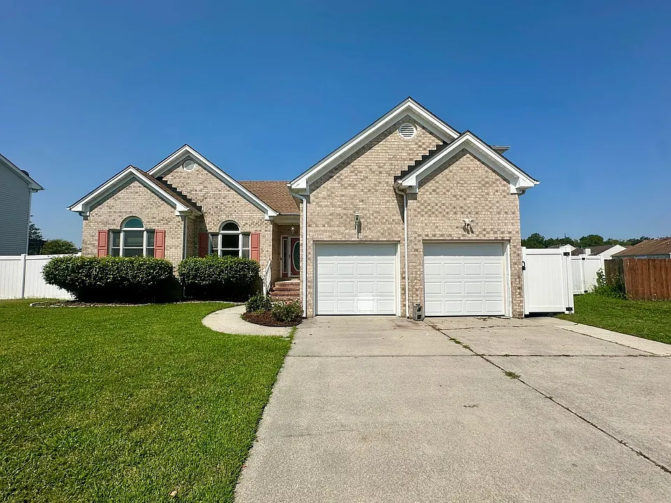905 Laconia Ct